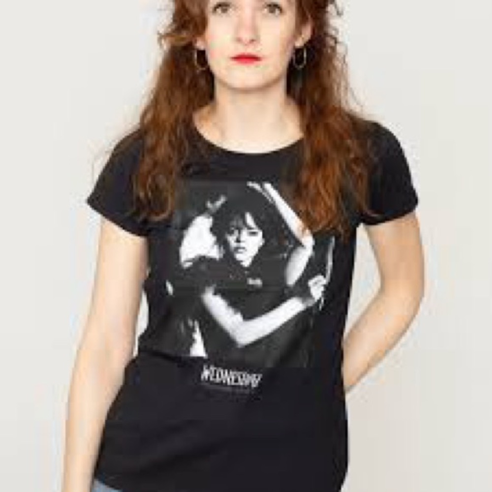 Unisex Wednesday Adaams Graphic T-Shirt Gray/Black Size M